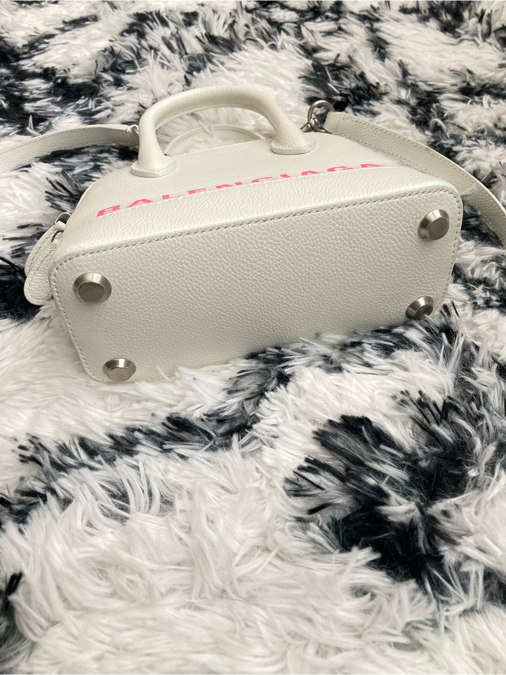 Balenciaga Cream Leather Mini Top-Handle Bag with Pink Logo - Picture 5 of 13